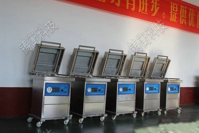 ���b���~���b�C